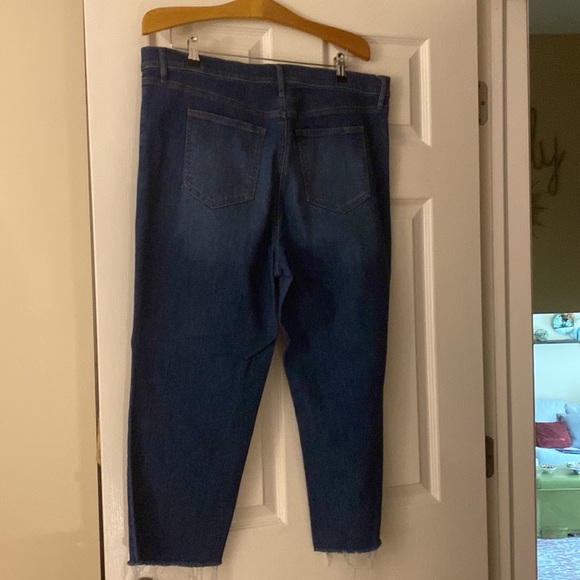 Loft outlet crop jeans worn twice! - Picture 4 of 4